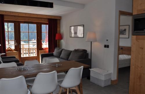 Chatel Apartment | Appartement Central avec Piscine, Proche Remontées et Multi Pass Inclus à Châtel - FR-1-693-105