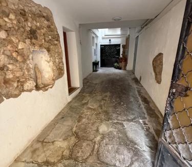 Centre Historique Apartment | Appartement centre-ville Narbonne 5 personnes, climatisé, 2 chambres
