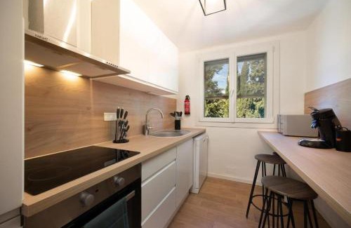 Larose Apartment | Appartement climatisé 3 chambres avec terrasse idéal pour 6 à 8 personnes