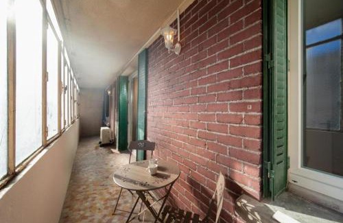 Larose Apartment | Appartement climatisé 3 chambres avec terrasse idéal pour 6 à 8 personnes