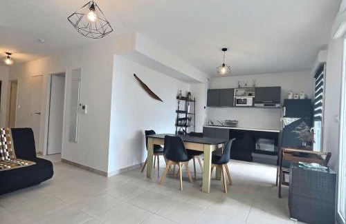 Valras-Plage Apartment | Appartement climatisé, moderne avec terrasses à 500m de la mer