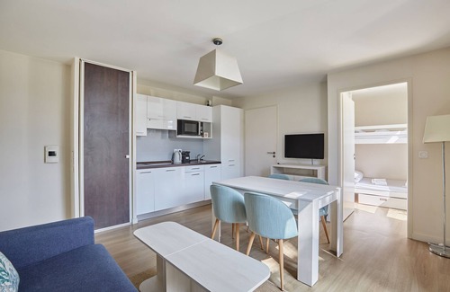 La Grande-Motte Condo | Appartement Confortable! Piscine Saisonnière