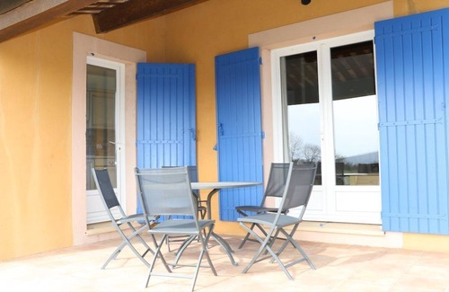 Saint-Trinit Condo | Appartement Confortable au Calme | Parking