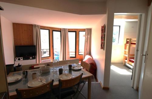 Avoriaz Apartment | Appartement cosy à Avoriaz - Hauts Forts, 5 pers, balcon sud, proche village, skis aux pieds - FR-1-633-63