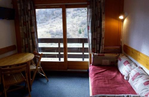 Meribel-Mottaret Apartment | Appartement cosy 4 couchages à Méribel, bord de pistes - FR-1-355-61