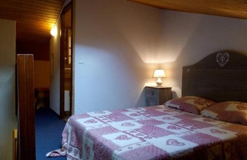 Meribel-Mottaret Apartment | Appartement cosy 4 couchages à Méribel, bord de pistes - FR-1-355-61