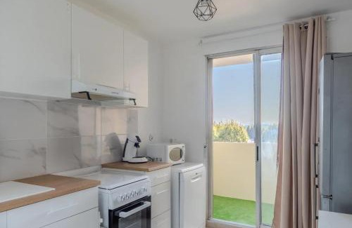 Saint-Augustin Apartment | Appartement cosy avec vue sur la mer à Nice