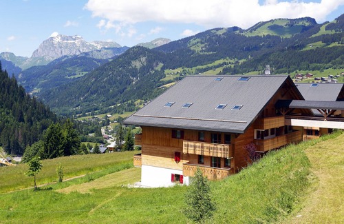 Chatel Condo | Appartement Cosy + Charmant | Navette gratuite!