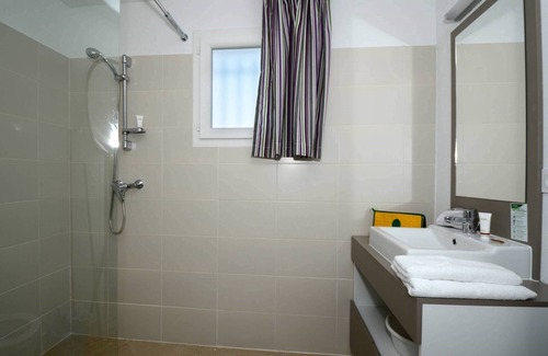 Paradou Condo | Appartement Cosy dans un Joli Village | Piscine