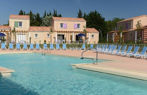 Paradou Condo | Appartement Cosy dans un Joli Village | Piscine