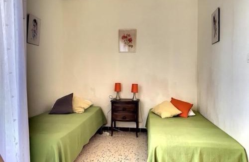 Balaruc-les-Bains Apartment | Appartement cosy proche des Thermes avec balcon, WiFi et parking - FR-1-503-117