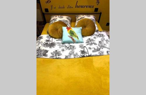 Ville Haute Apartment | Appartement cosy avec baignoire balnéo