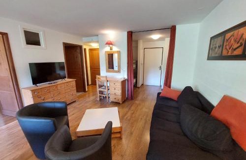 Brides-les-Bains Apartment | Appartement cosy avec WiFi, parking et animaux admis à Brides-les-Bains - FR-1-512-9