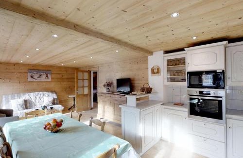 Le Grand-Bornand Apartment | Appartement cosy avec balcon, proche des pistes et village - 6 pers, parking inclus - FR-1-467-48