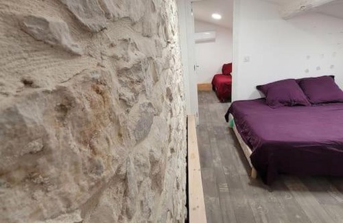 Vergeze Apartment | Appartement cosy & piscine privée - Le Strelitzia