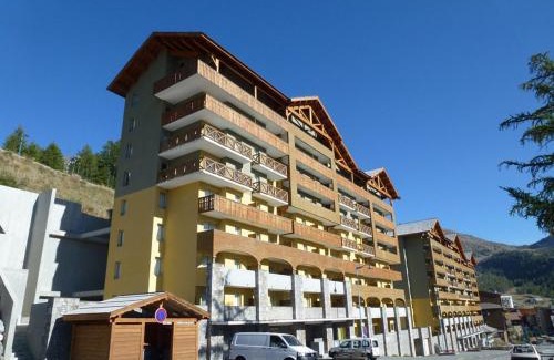 Isola Apartment | Appartement cosy proche pistes avec parking - FR-1-292-195