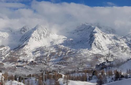 Isola Apartment | Appartement cosy proche pistes avec parking - FR-1-292-195