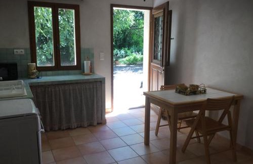 Istres Apartment | Appartement dans un mas provencal