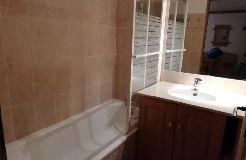 Prapoutel Apartment | Appartement de 2 pièces au pied des pistes avec parking privé - FR-1-557-25