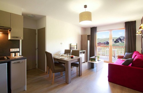 Plagne Villages Condo | Appartement de Montagne Cosy avec Balcon + Wi-Fi