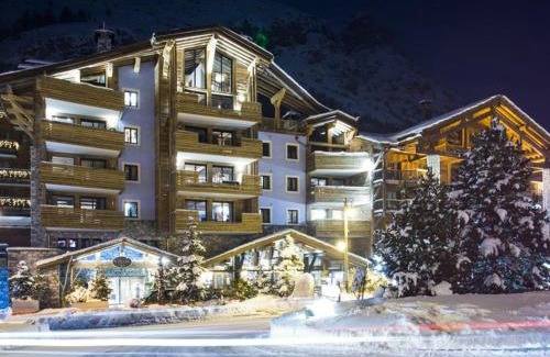Val-d'Isere Apartment | Appartement de luxe avec jacuzzi, terrasse et cheminée - 10 personnes - FR-1-567-97