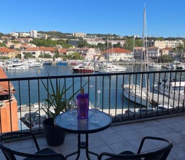 Martigues Apartment | Appartement des Ponts Bleus
