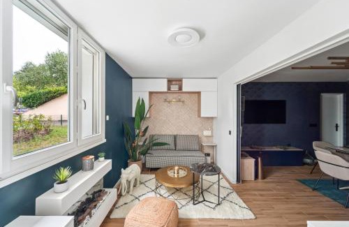 Sevres Apartment | Appartement Design Porte de Paris avec parking