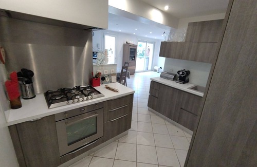 Martigues Apartment | Appartement EN REZ DE Jardin
