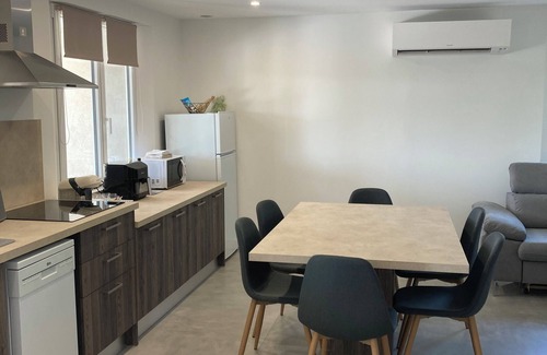 Vence Apartment | Appartement F3 Spacieux Avec Terrasse Idéal Pour une Famille Proche Centre Ville
