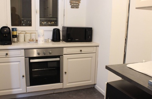 Courcouronnes Apartment | Appartement - 20min D'orly - 2 Chambres et 4 Lits Double