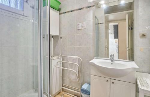 Barbotan-les-Thermes Apartment | Appartement T1 bis cosy avec balcon et parking, idéal pour 2 personnes - FR-1-841-40