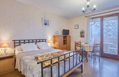 Barbotan-les-Thermes Apartment | Appartement T1 bis cosy avec balcon et parking, idéal pour 2 personnes - FR-1-841-40