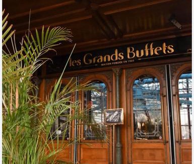 La Celle-sous-Gouzon Apartment | Appartement terrasse à 5 mn des grands buffets