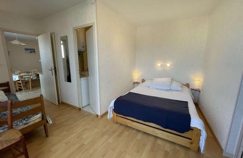 Saint-Hilaire-de-Riez Apartment | Appartement cosy 2 pièces avec 5 couchages à 150m de la plage, balcons, parking et équipements inclus - FR-1-224C-685