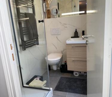 Porte-Saint-Martin Apartment | APPARTEMENT*GARE DE L'EST-PARIS 10