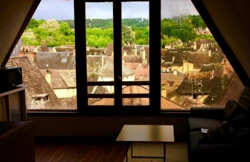 Sarlat-la-Caneda Historic Center Apartment | Appartement la Belle Vue Panoramique
