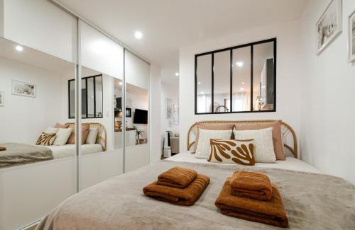 Saint-Mathieu Apartment | Appartement “La Bohème” plein centre historique