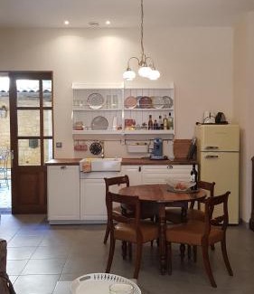 Sarlat-la-Caneda Historic Center Apartment | Appartement Le Cardinal
