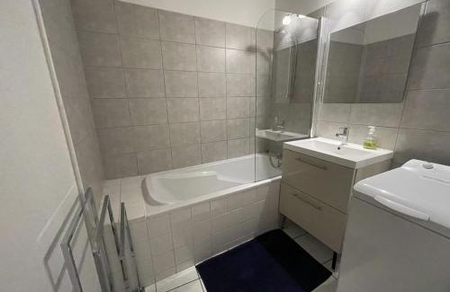 Auxerre Apartment | Appartement Le Coche d'Eau Auxerre Les Quais