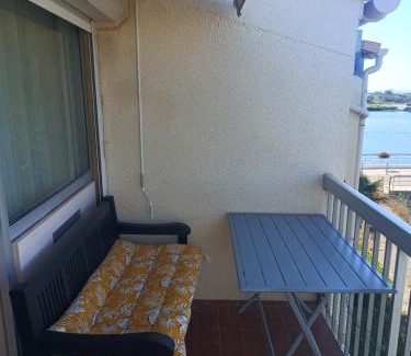 Valras-Plage Apartment | Appartement les flots bleues