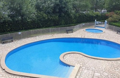Argeles Plage Apartment | Appartement lumineux T2 avec piscine, loggia et parking, 4 couchages - Argelès-sur-Mer - FR-1-388-55