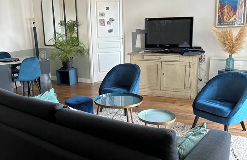Suresnes Apartment | Appartement Lumineux à Suresnes à Côté de Paris Vue Tour Eiffel