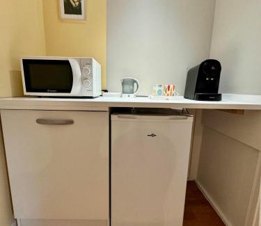 Quartier de la Goutte-d'Or Apartment | Appartement lumineux et rénové près de Montmartre "Amélie"