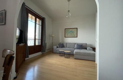 Evian-les-Bains Apartment | Appartement moderne près des thermes avec balcon et animaux admis - FR-1-498-68