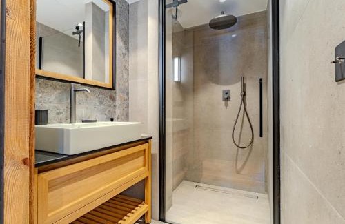 Meribel Apartment | Appartement moderne à Méribel - 3 chambres. - FR-1-613-138