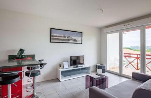 Hendaye Apartment | Appartement moderne à Hendaye avec parking - FR-1-2-308