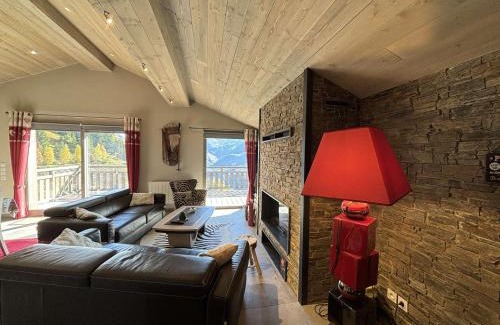 Auris Apartment | Appartement moderne 5 pièces, proche des pistes avec cheminée, terrasse, parking et bois inclus - FR-1-297-346