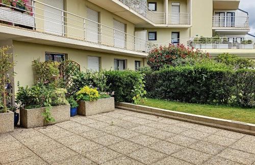 Granville Apartment | Appartement moderne avec terrasse et parking, au cœur de Granville, à deux pas de la plage ! - FR-1-361-77