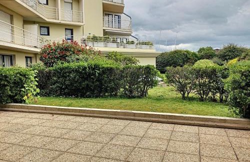 Granville Apartment | Appartement moderne avec terrasse et parking, au cœur de Granville, à deux pas de la plage ! - FR-1-361-77