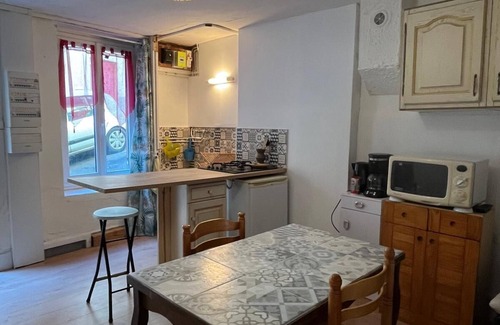 Tenay Apartment | Appartement Montagne entre Lyon et Genève : Access by train (Station)